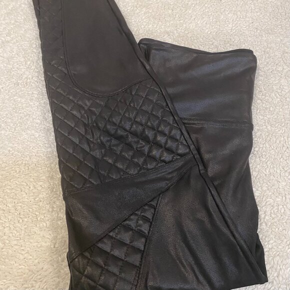 SPANX FAUX LEATHER BLAACK QUILTED LEGGINGS M - Picture 8 of 8